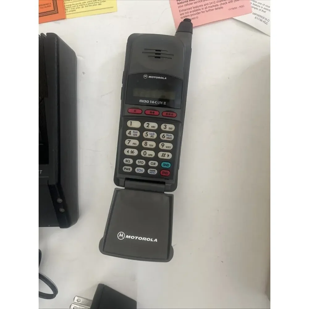 Motorola Micro TAC Ultra Lite II Cell Phone Flip Vintage With Original Box ETC